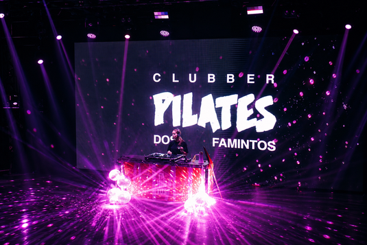 Quando o treino vira festa: veja o Clubber Pilates com drinks da Adega Brasil.